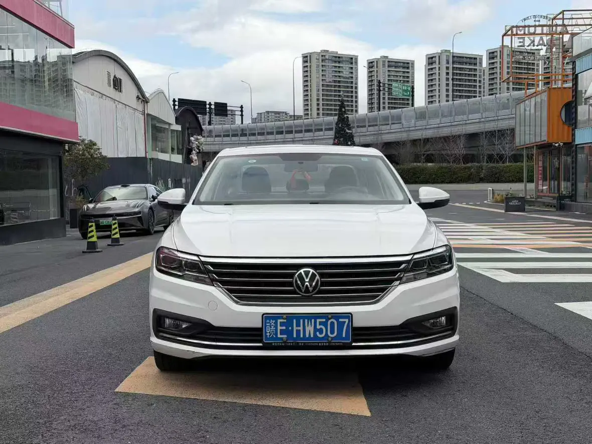 Volkswagen Lavida  из Китая