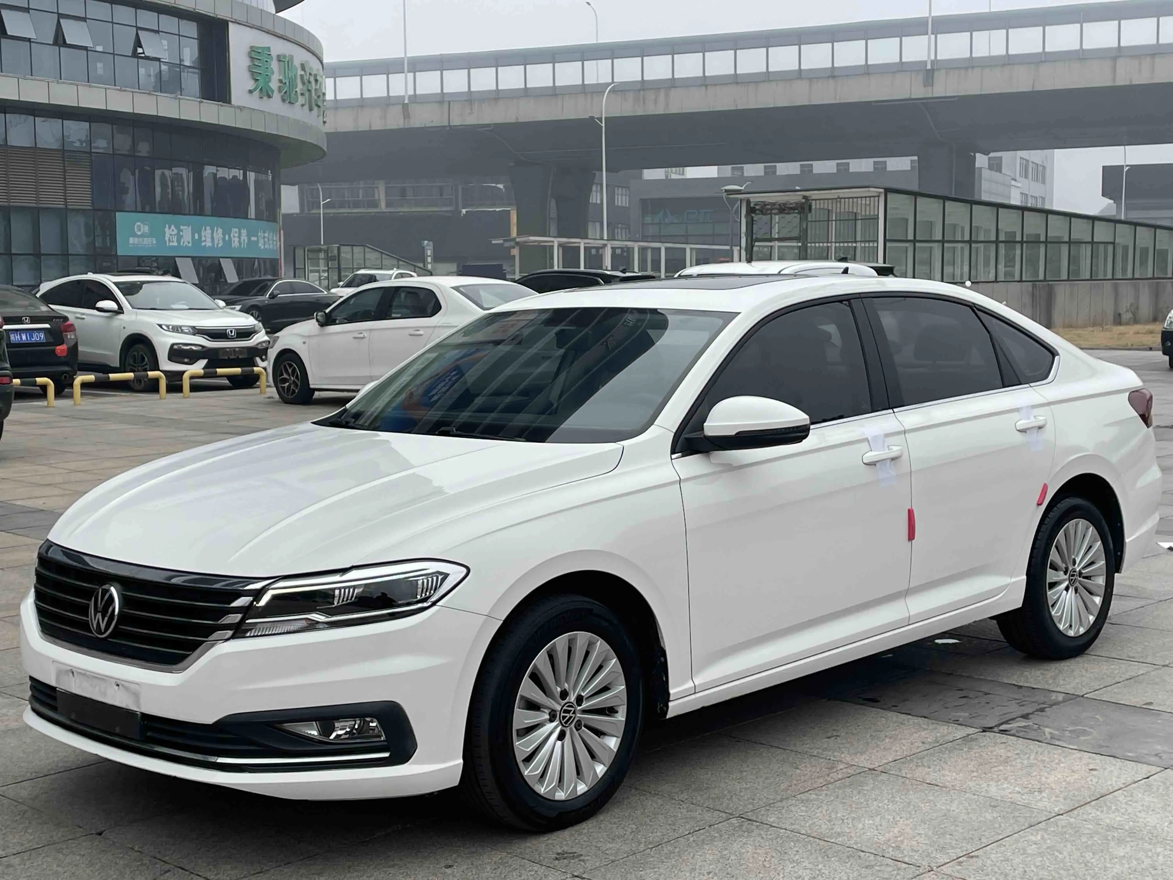 Volkswagen Lavida  из Китая