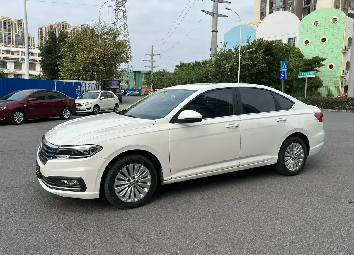 Volkswagen Lavida  из Китая