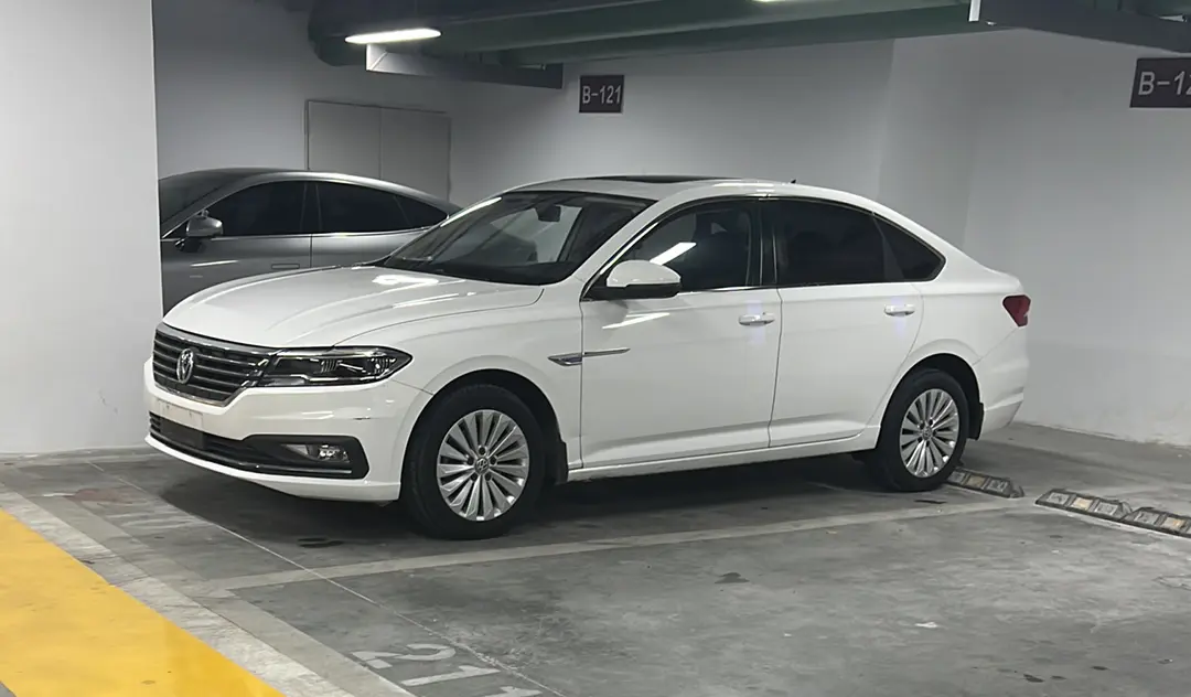 Volkswagen Lavida  из Китая