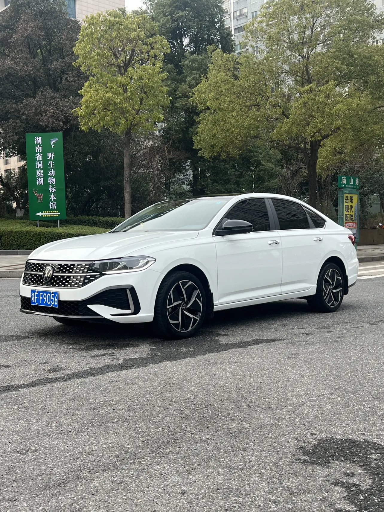 Volkswagen Lavida  из Китая