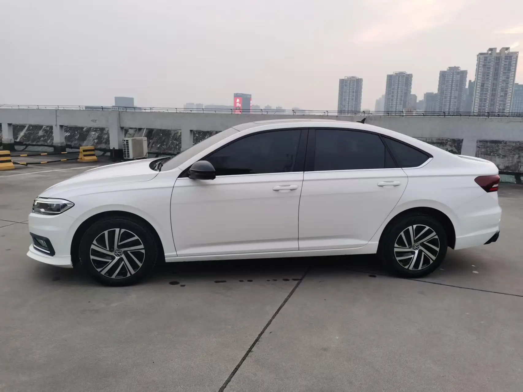 Volkswagen Lavida  из Китая