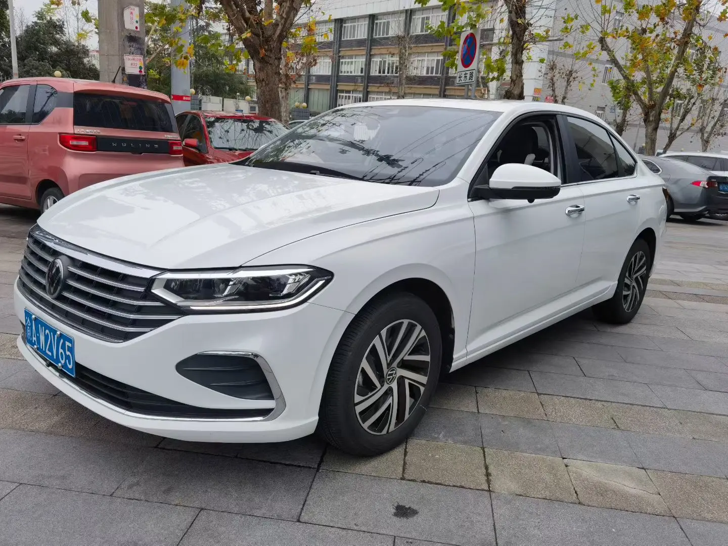 Volkswagen Lavida  из Китая