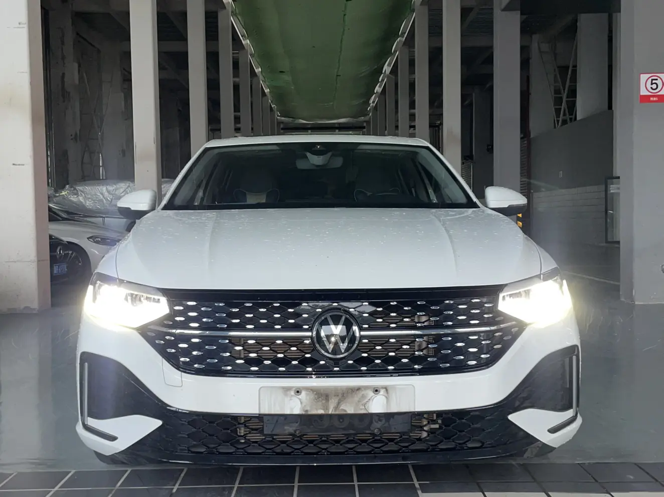 Volkswagen Lavida  из Китая