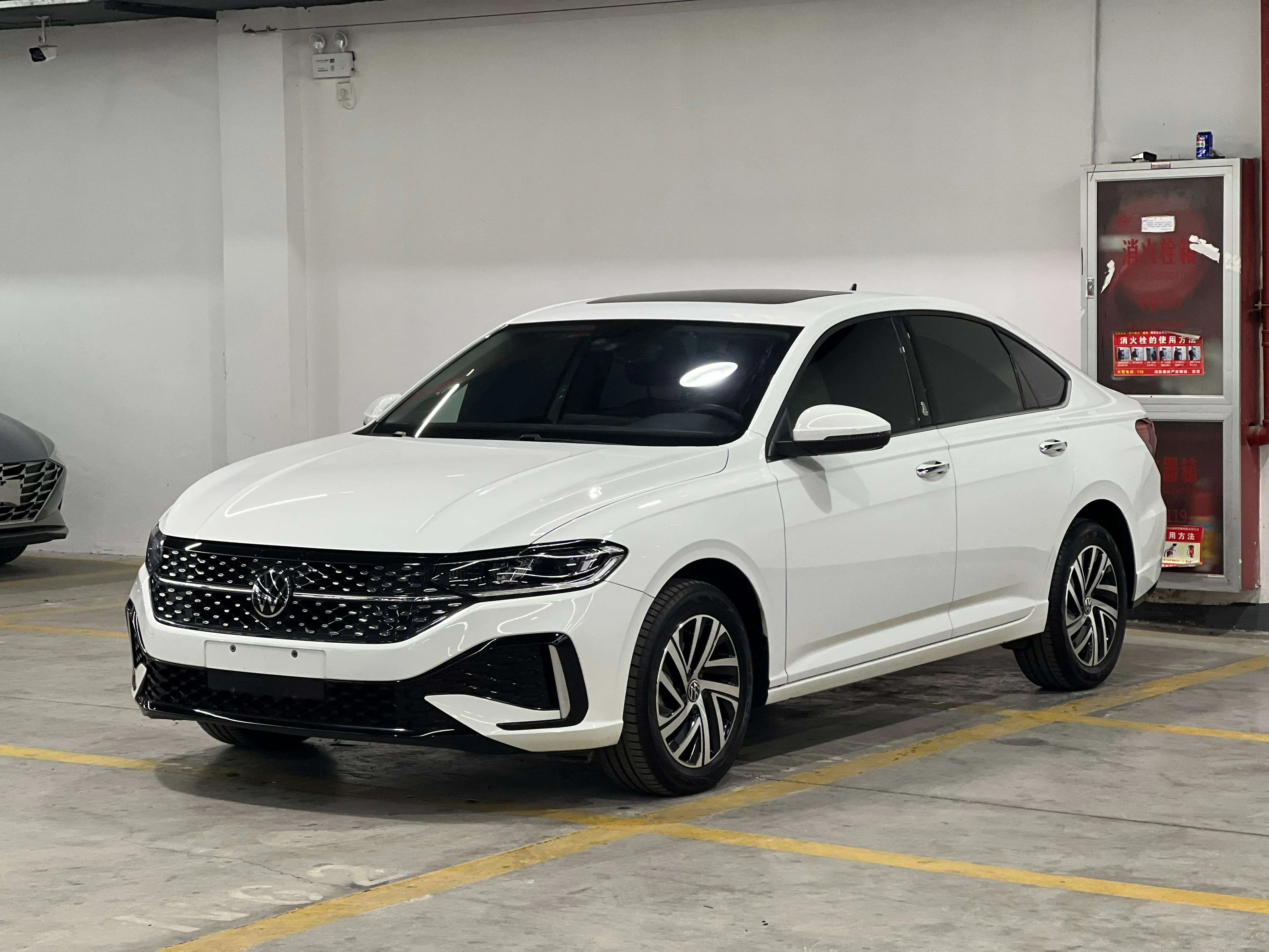 Volkswagen Lavida  из Китая