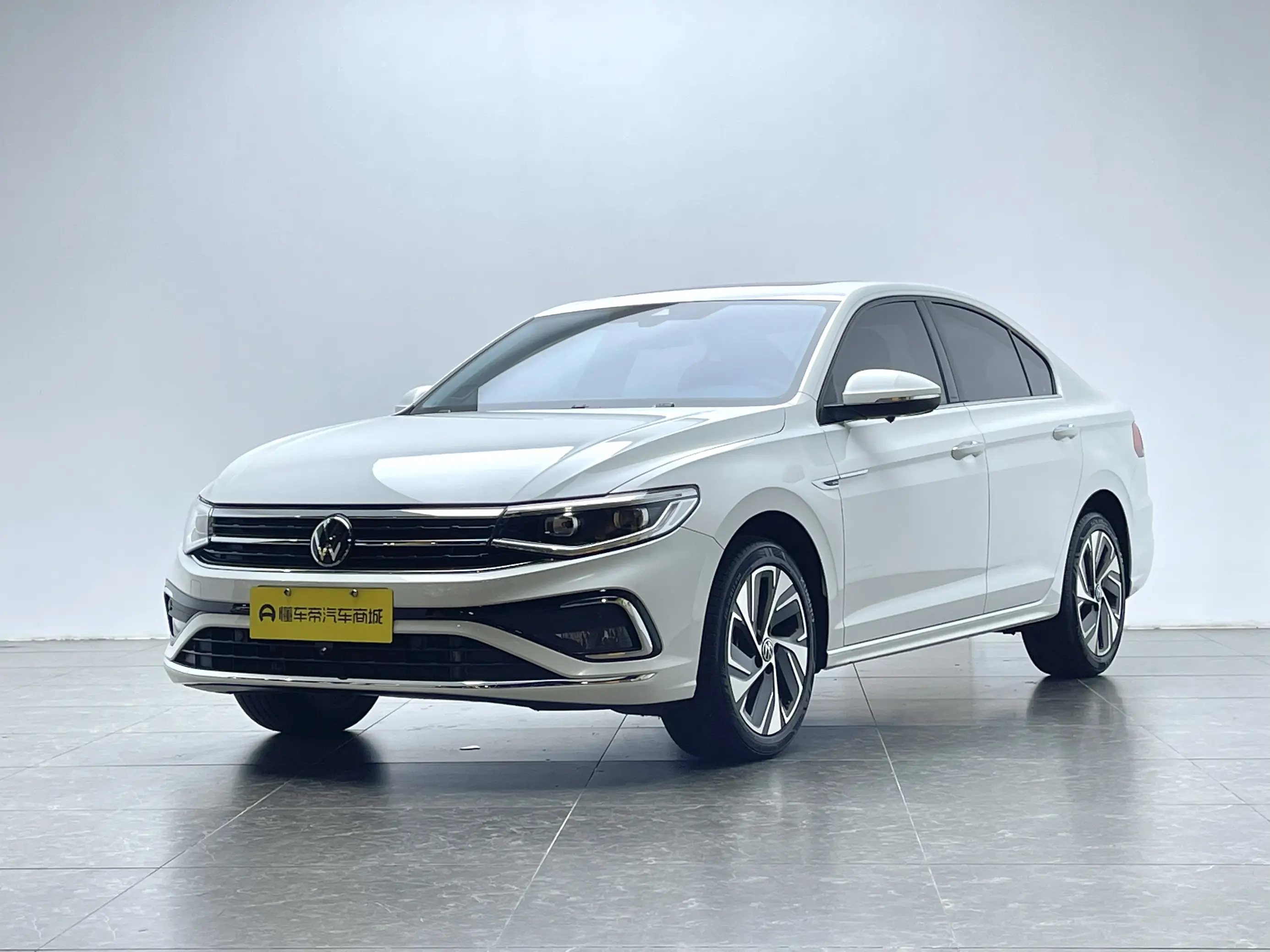 Volkswagen Bora  из Китая