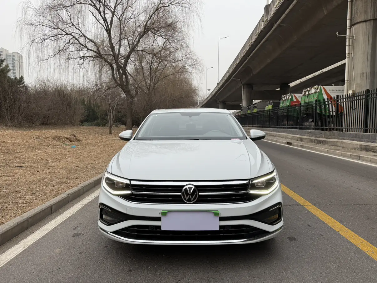 Volkswagen Bora  из Китая