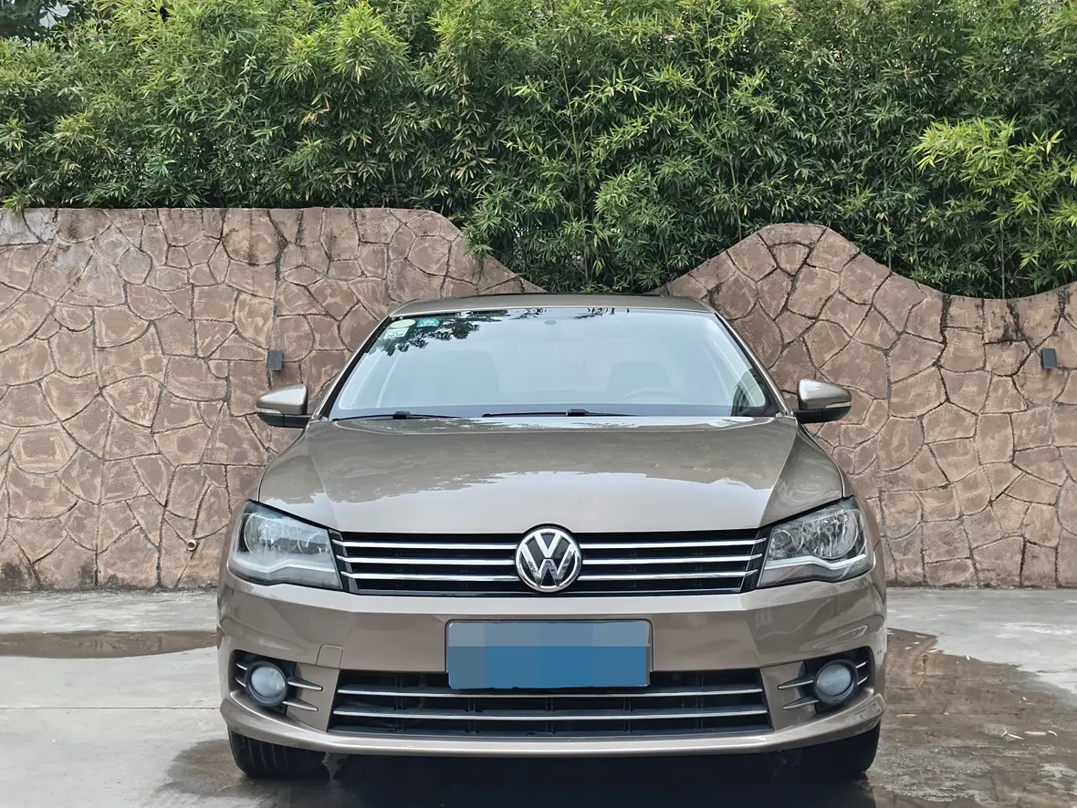 Volkswagen Bora  из Китая