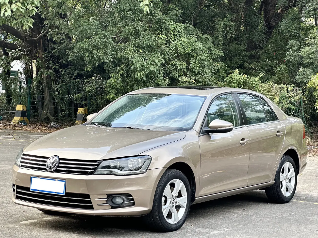 Volkswagen Bora  из Китая