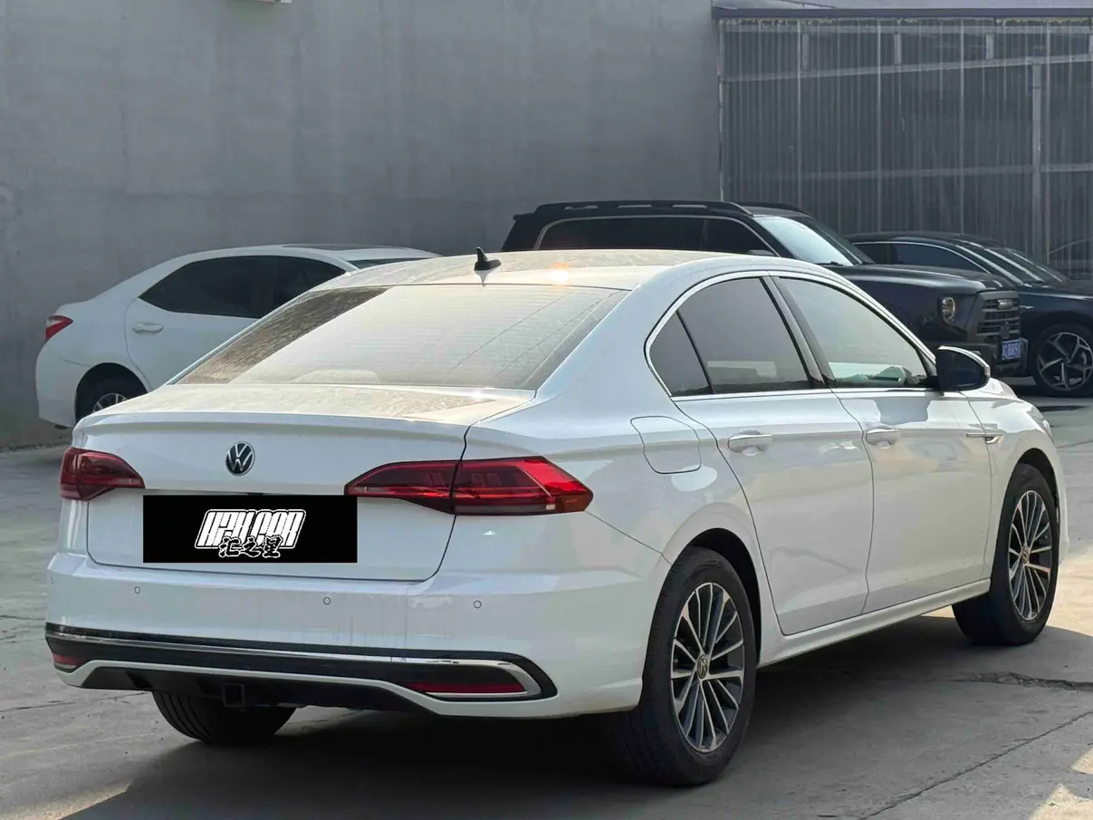 Volkswagen Bora  из Китая