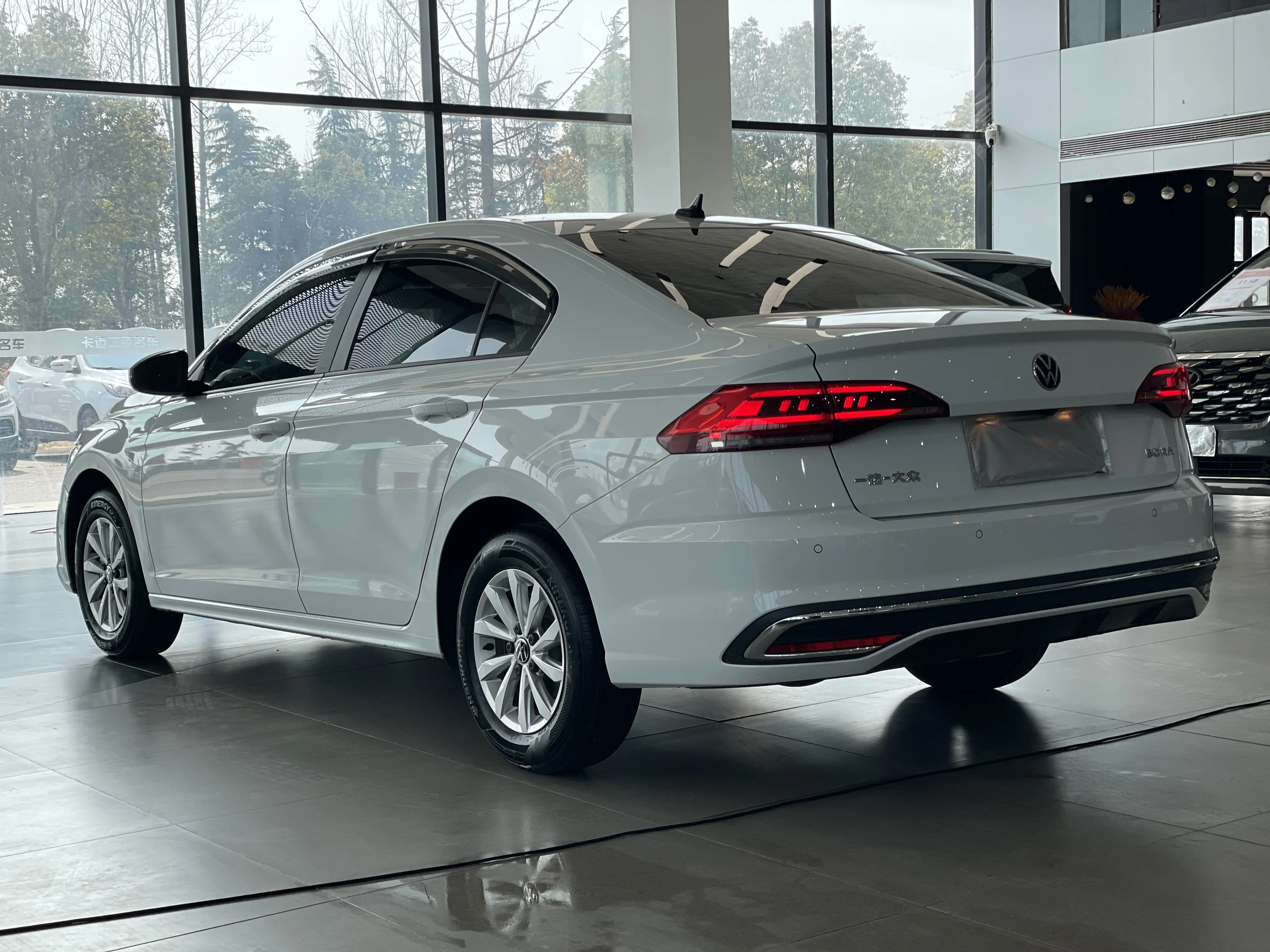 Volkswagen Bora  из Китая