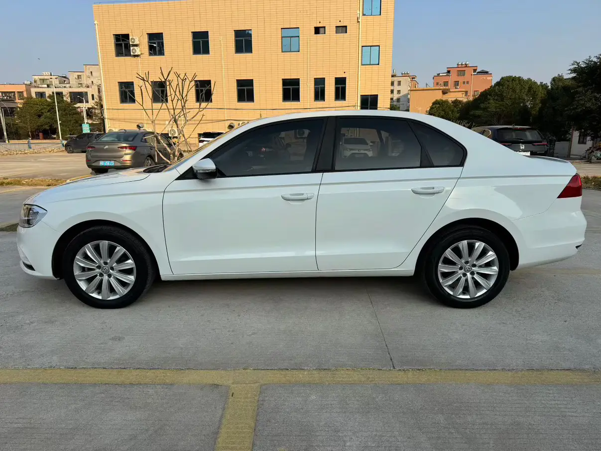 Volkswagen Bora  из Китая