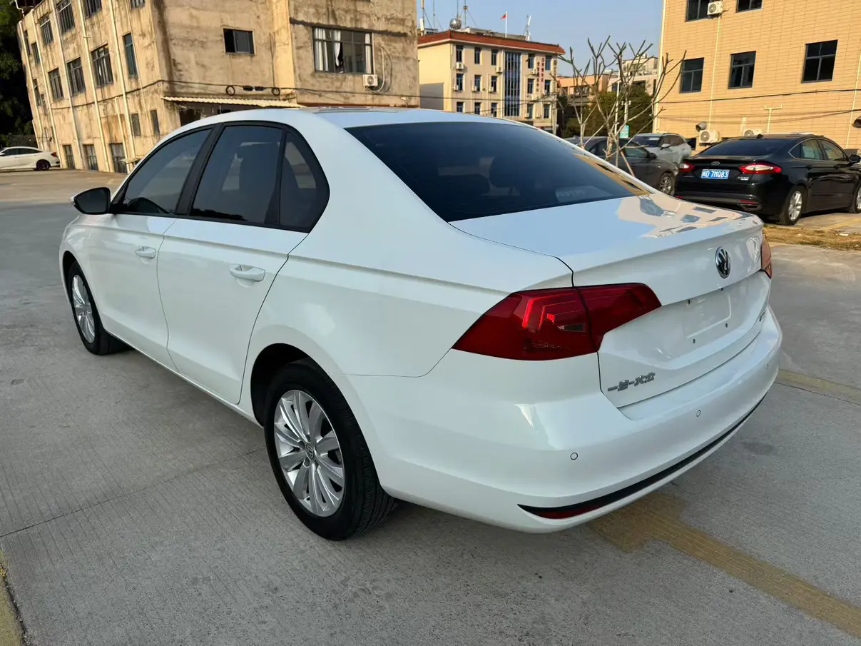 Volkswagen Bora  из Китая