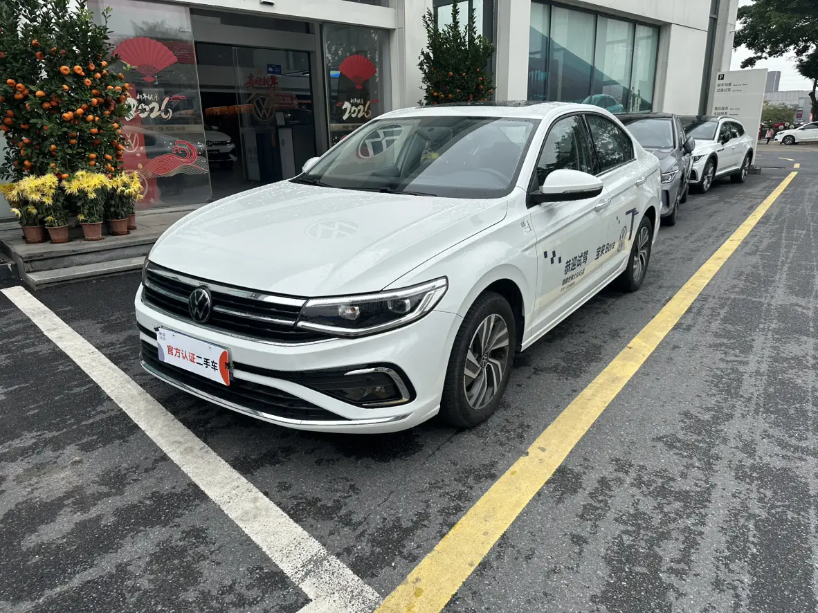 Volkswagen Bora  из Китая