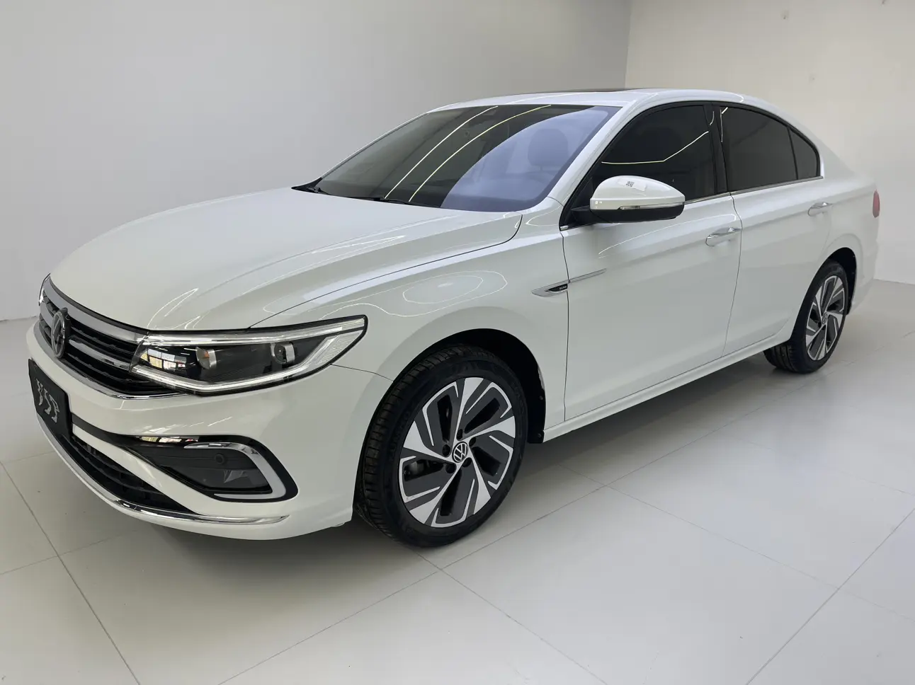 Volkswagen Bora  из Китая