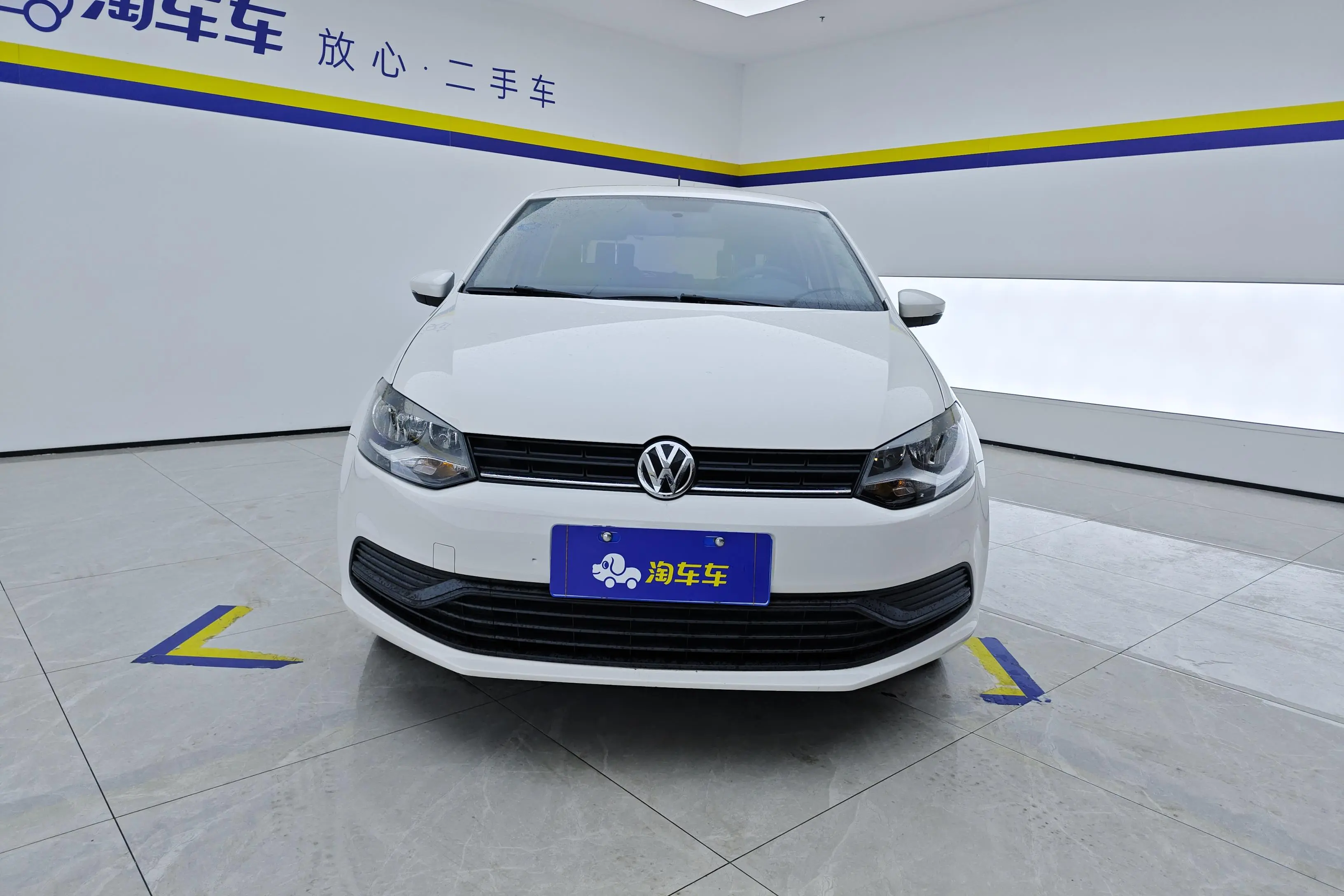 Volkswagen Polo  из Китая