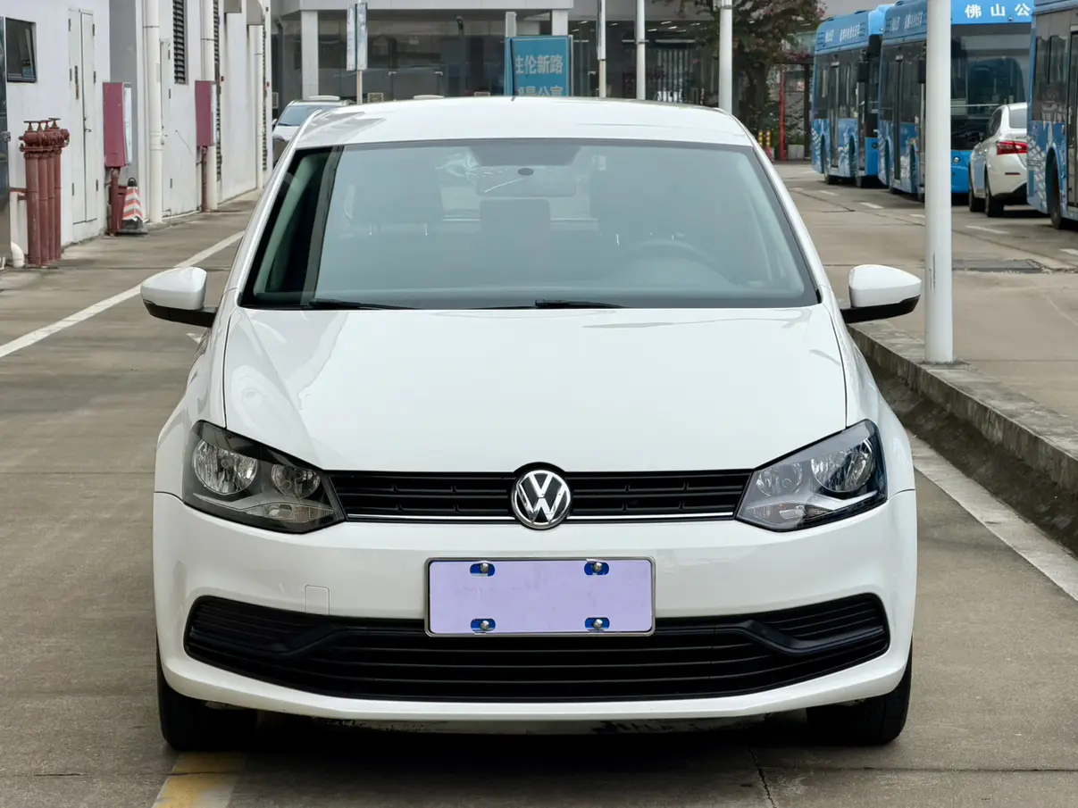 Volkswagen Polo  из Китая