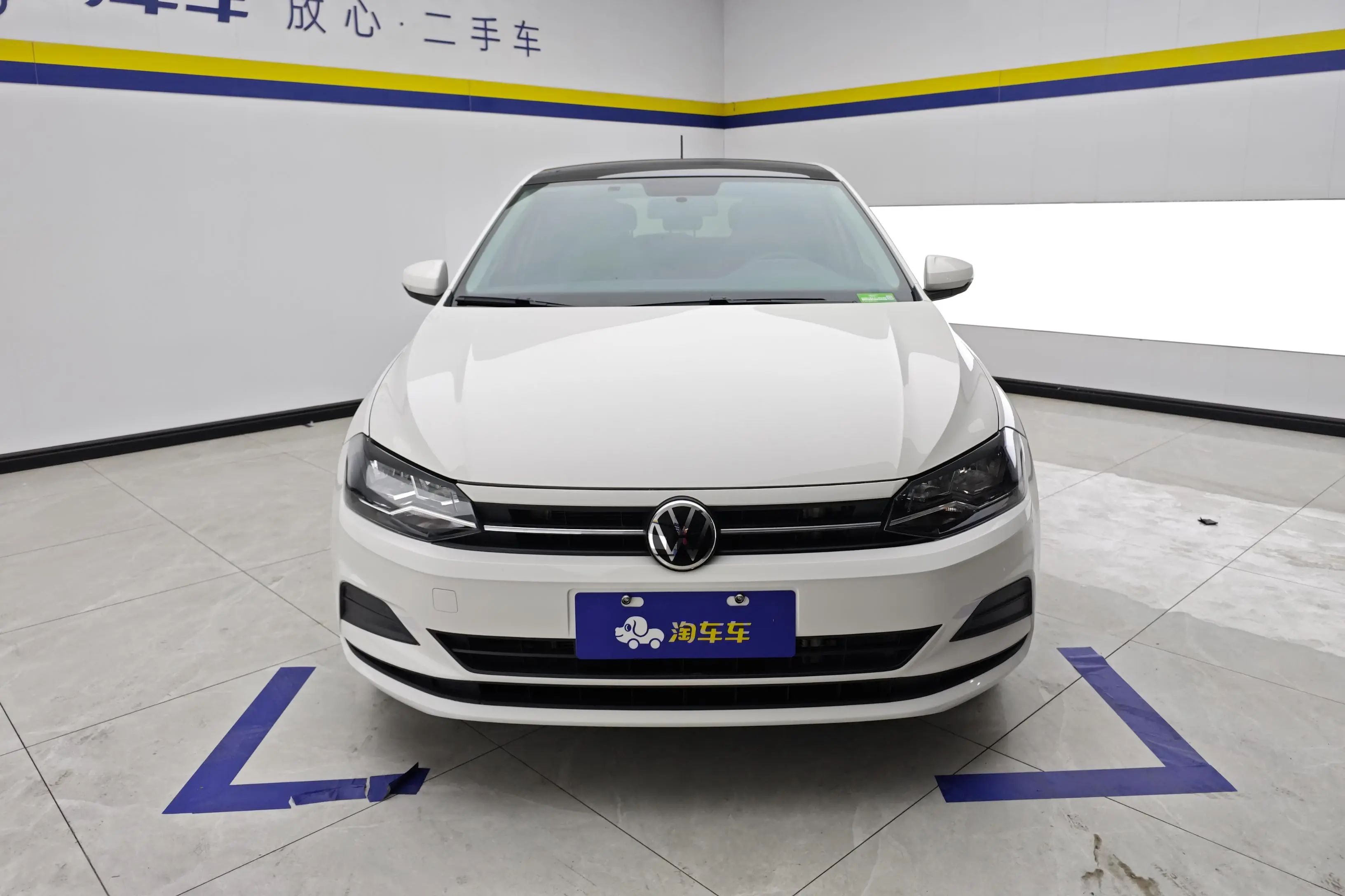 Volkswagen Polo  из Китая