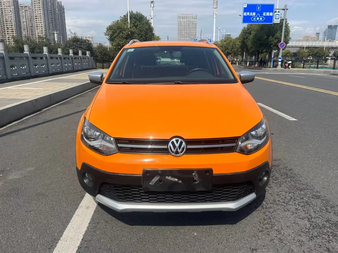 Volkswagen Polo  из Китая