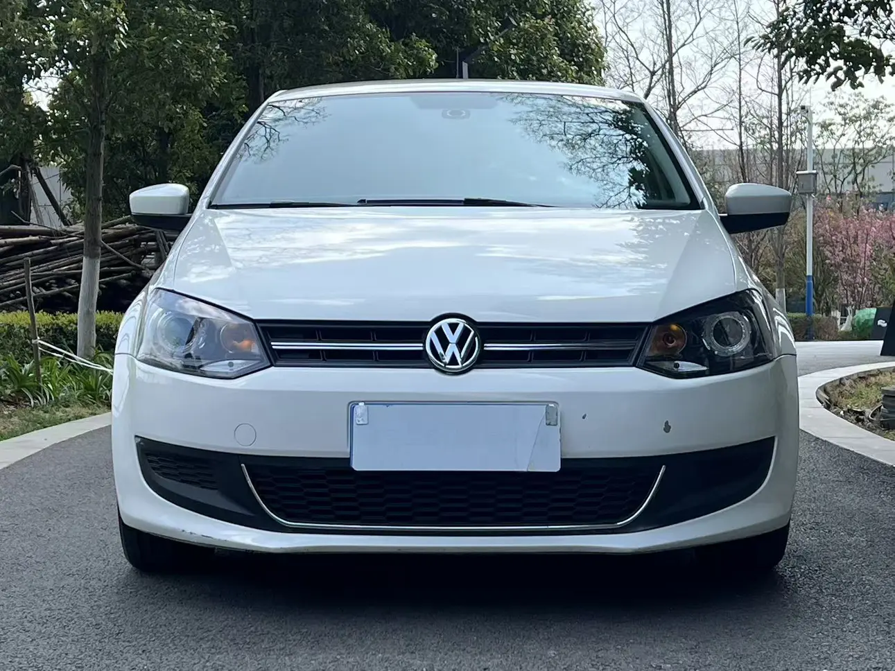 Volkswagen Polo  из Китая