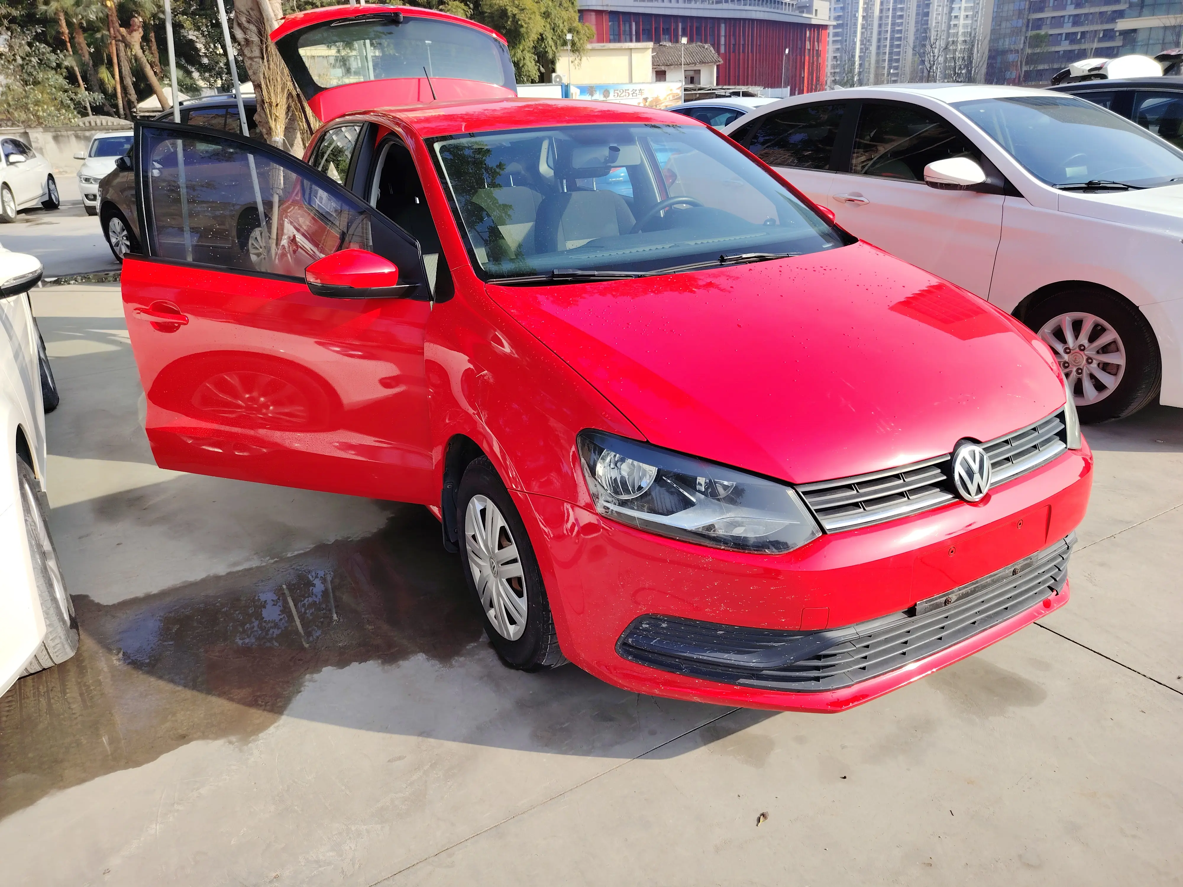Volkswagen Polo  из Китая