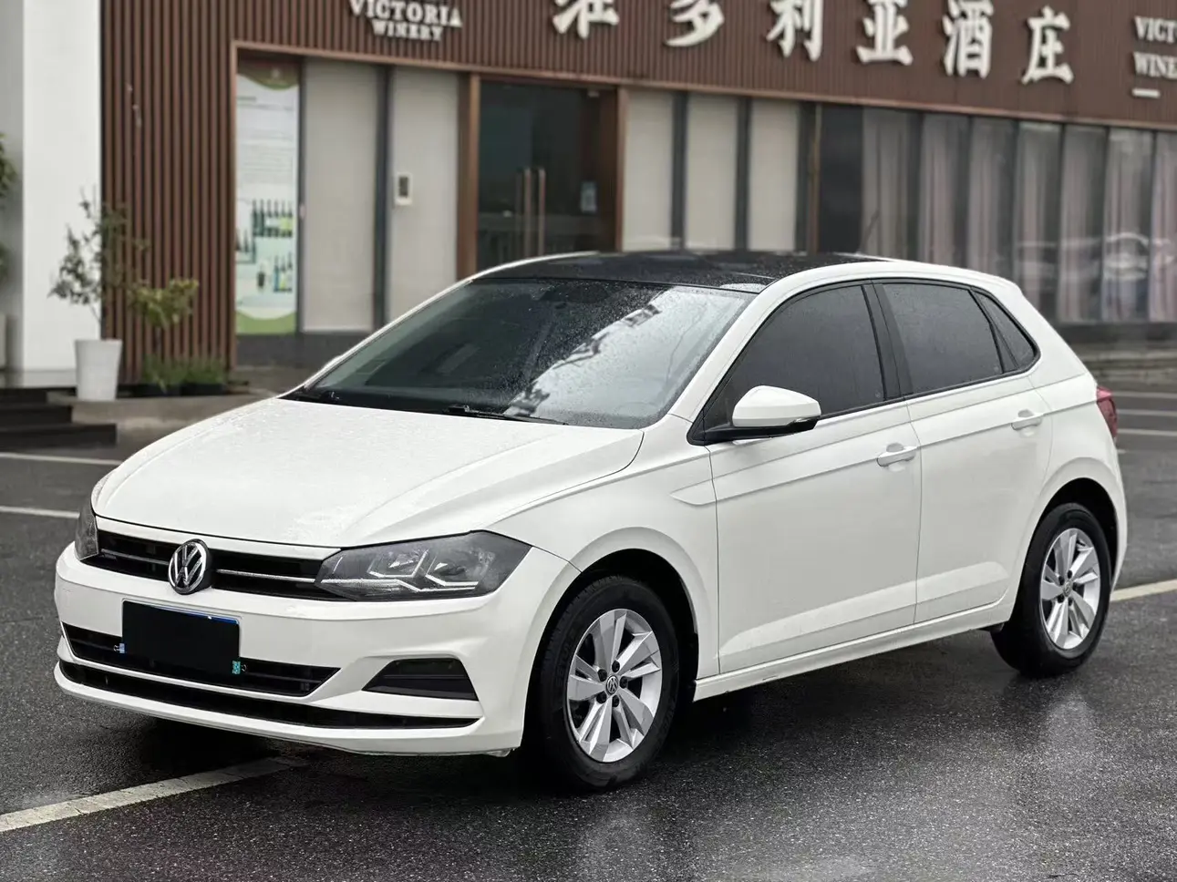 Volkswagen Polo  из Китая