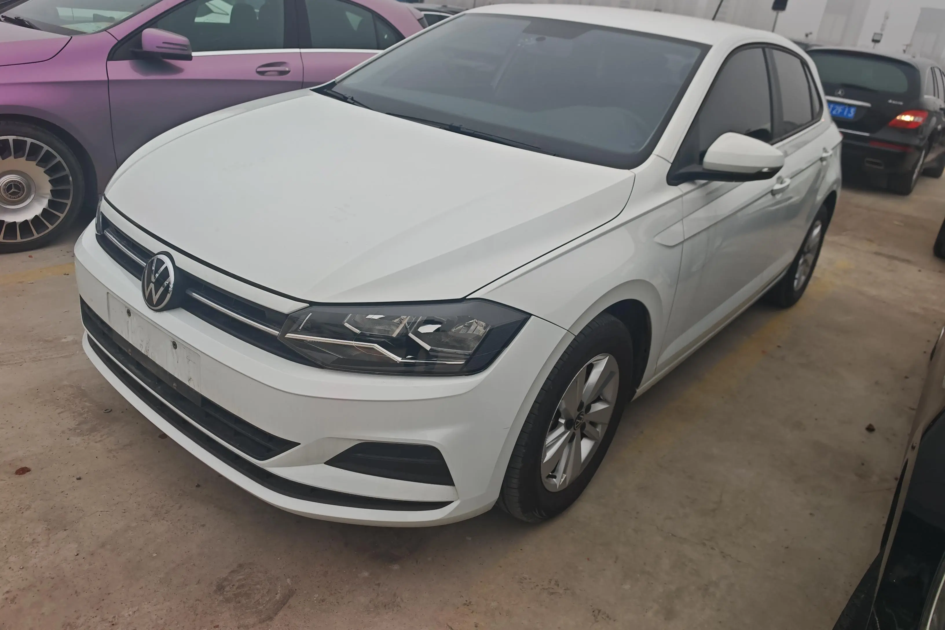 Volkswagen Polo  из Китая