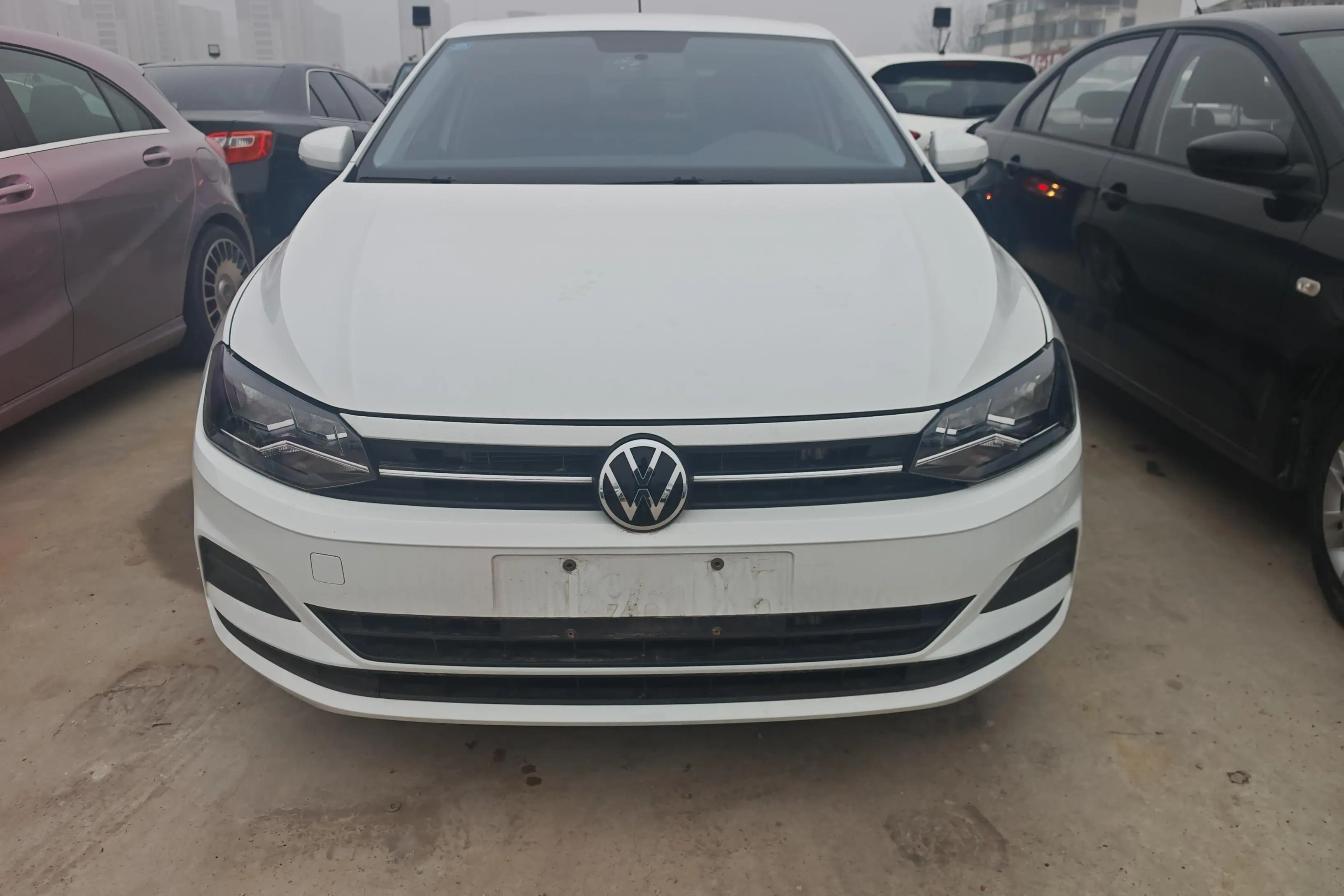 Volkswagen Polo  из Китая
