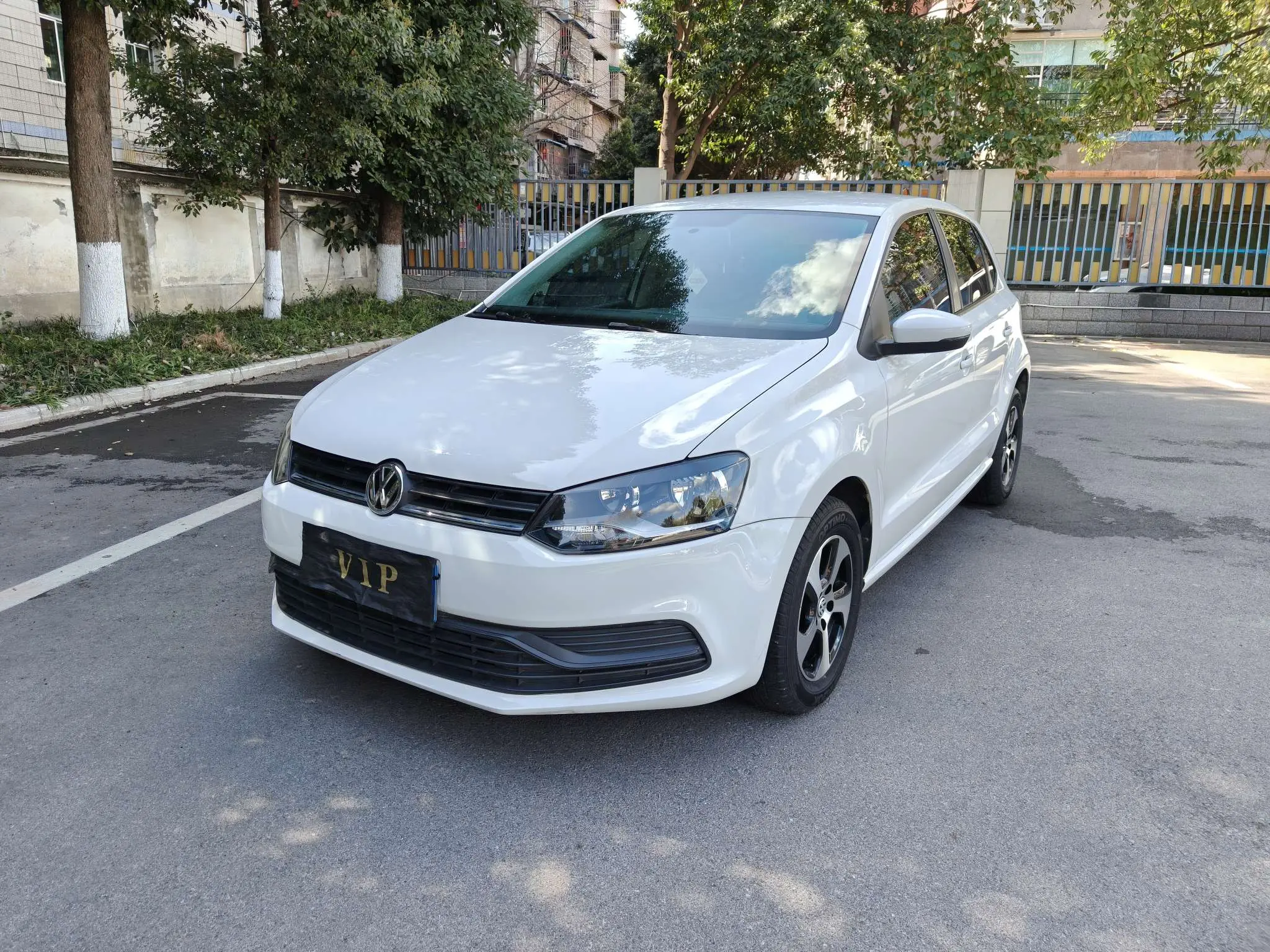 Volkswagen Polo  из Китая