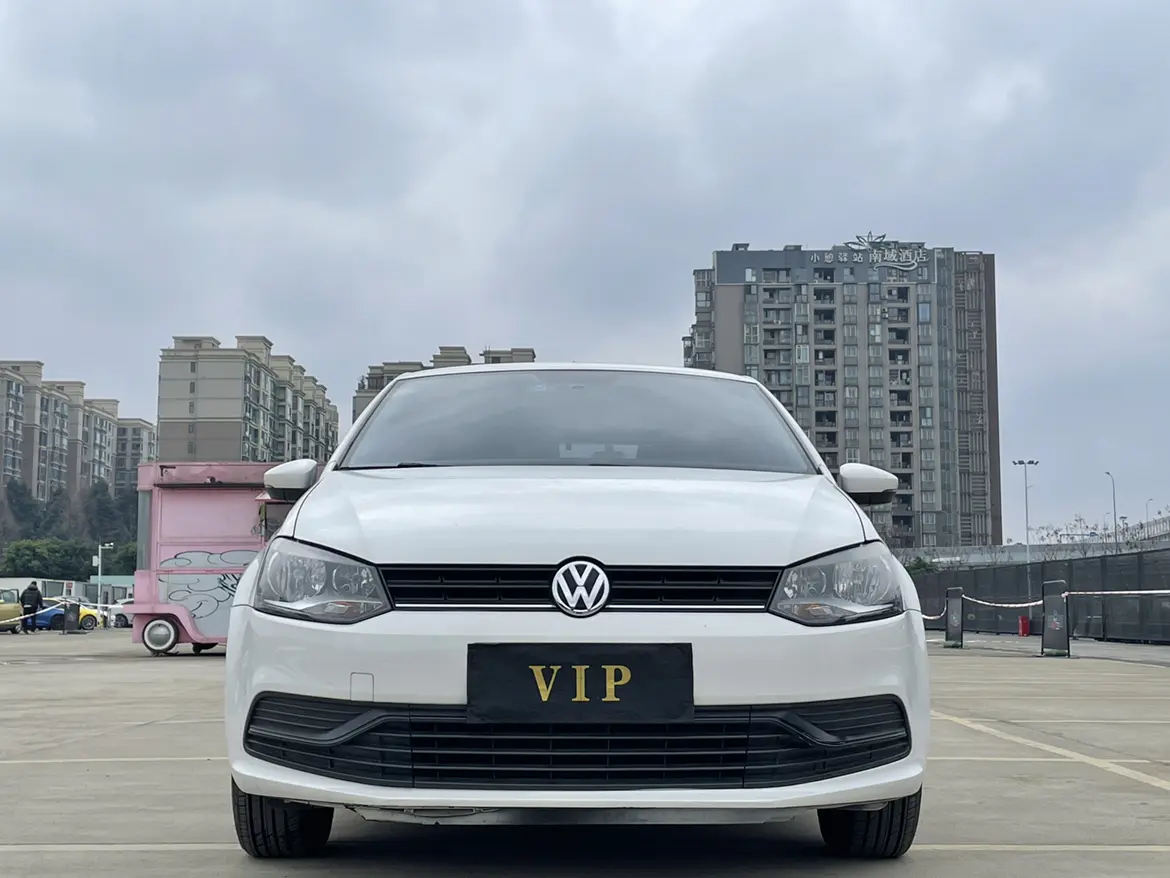 Volkswagen Polo  из Китая