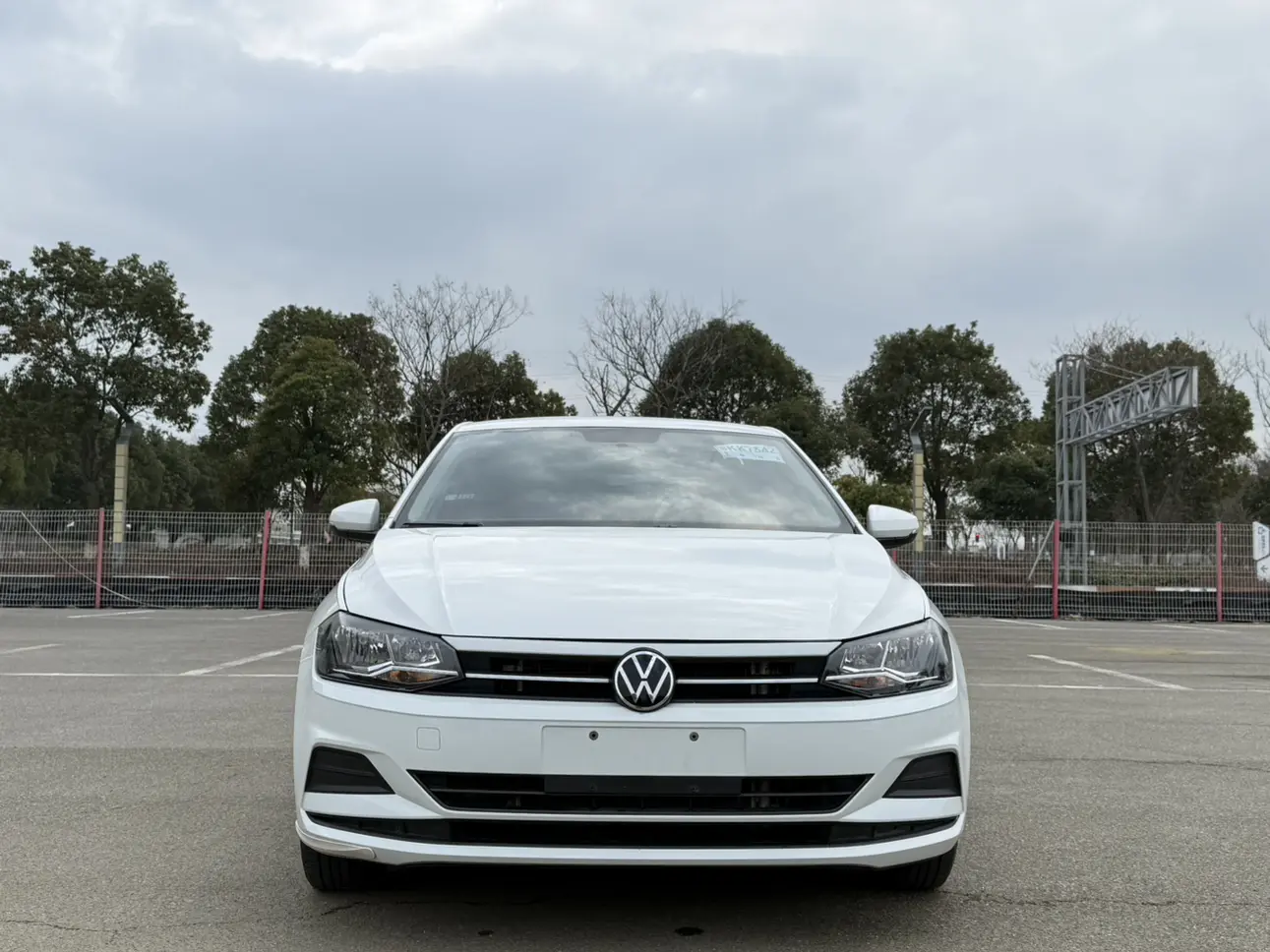 Volkswagen Polo  из Китая