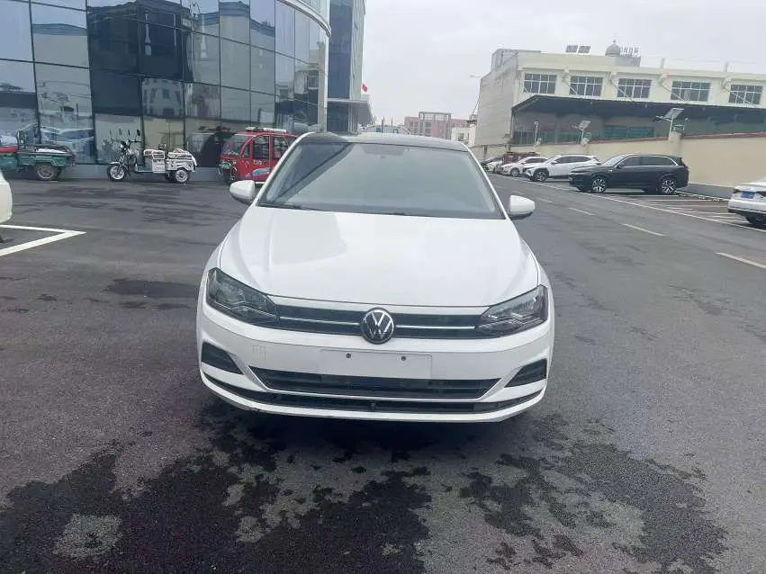 Volkswagen Polo  из Китая