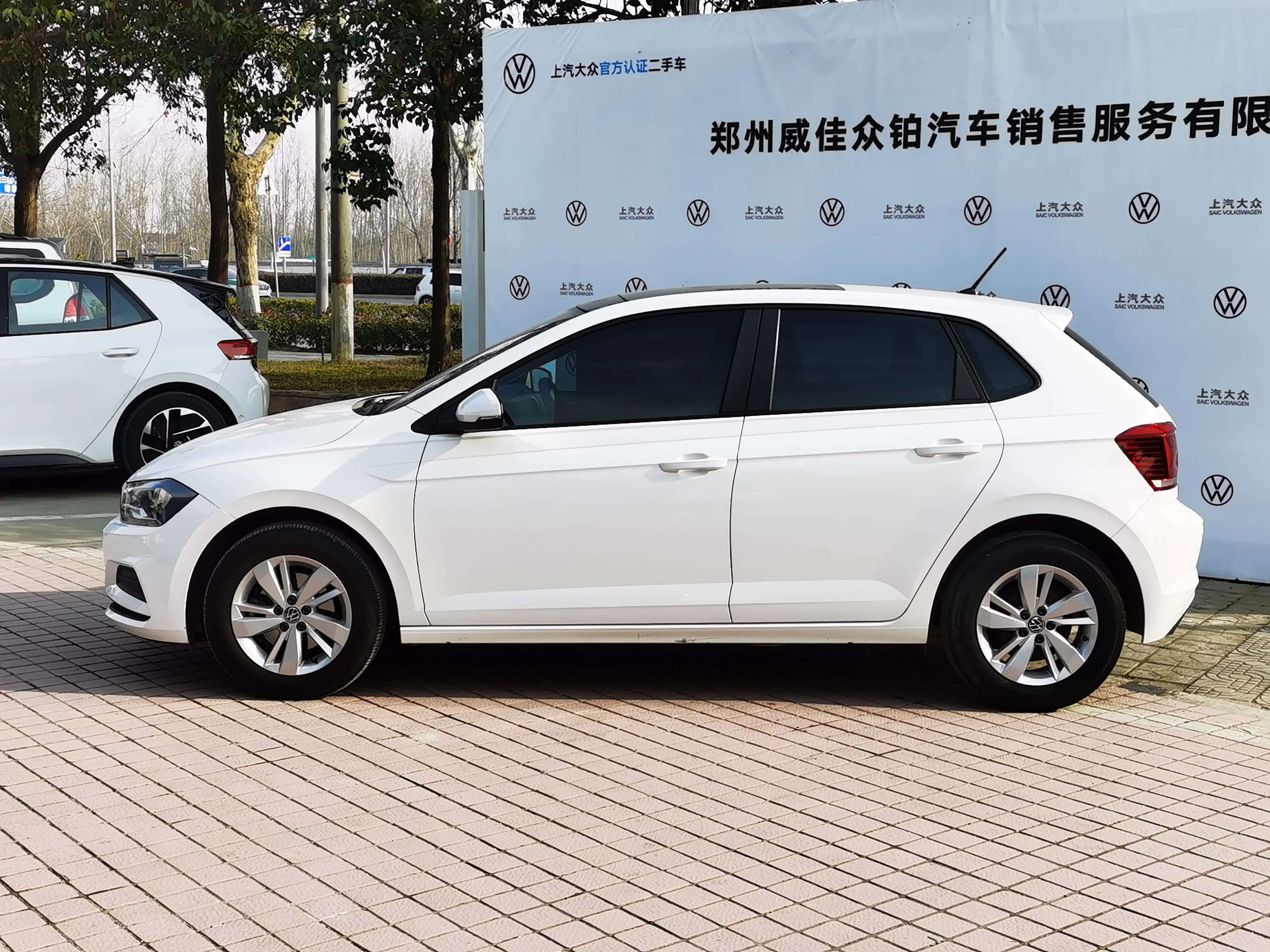 Volkswagen Polo  из Китая