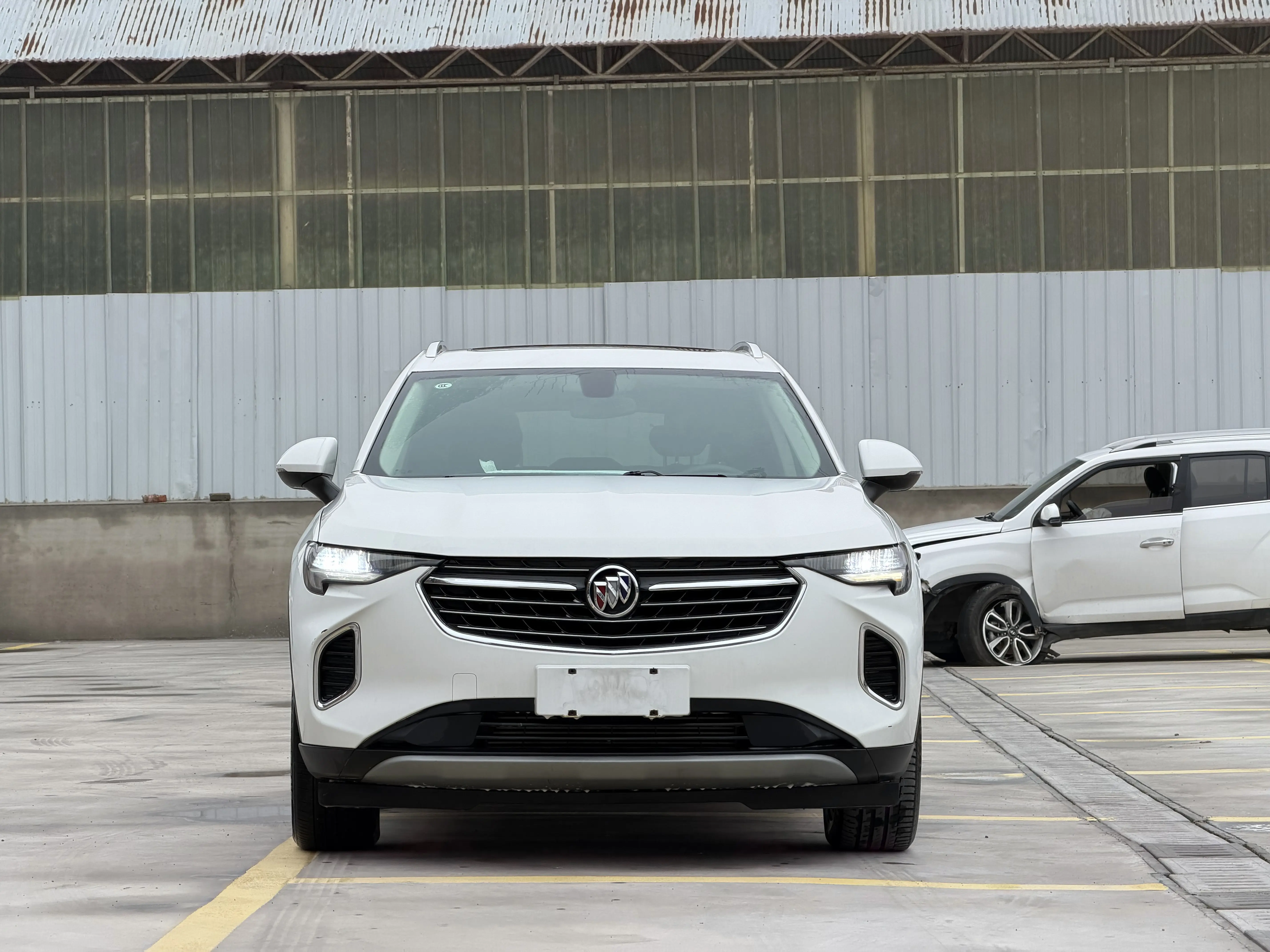 Buick Envision S  из Китая
