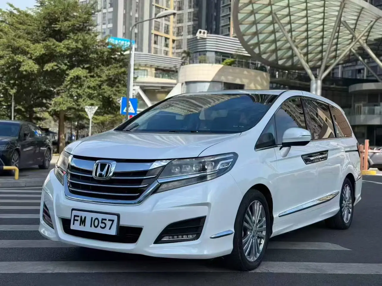 Honda Elysion (Alison)  из Китая