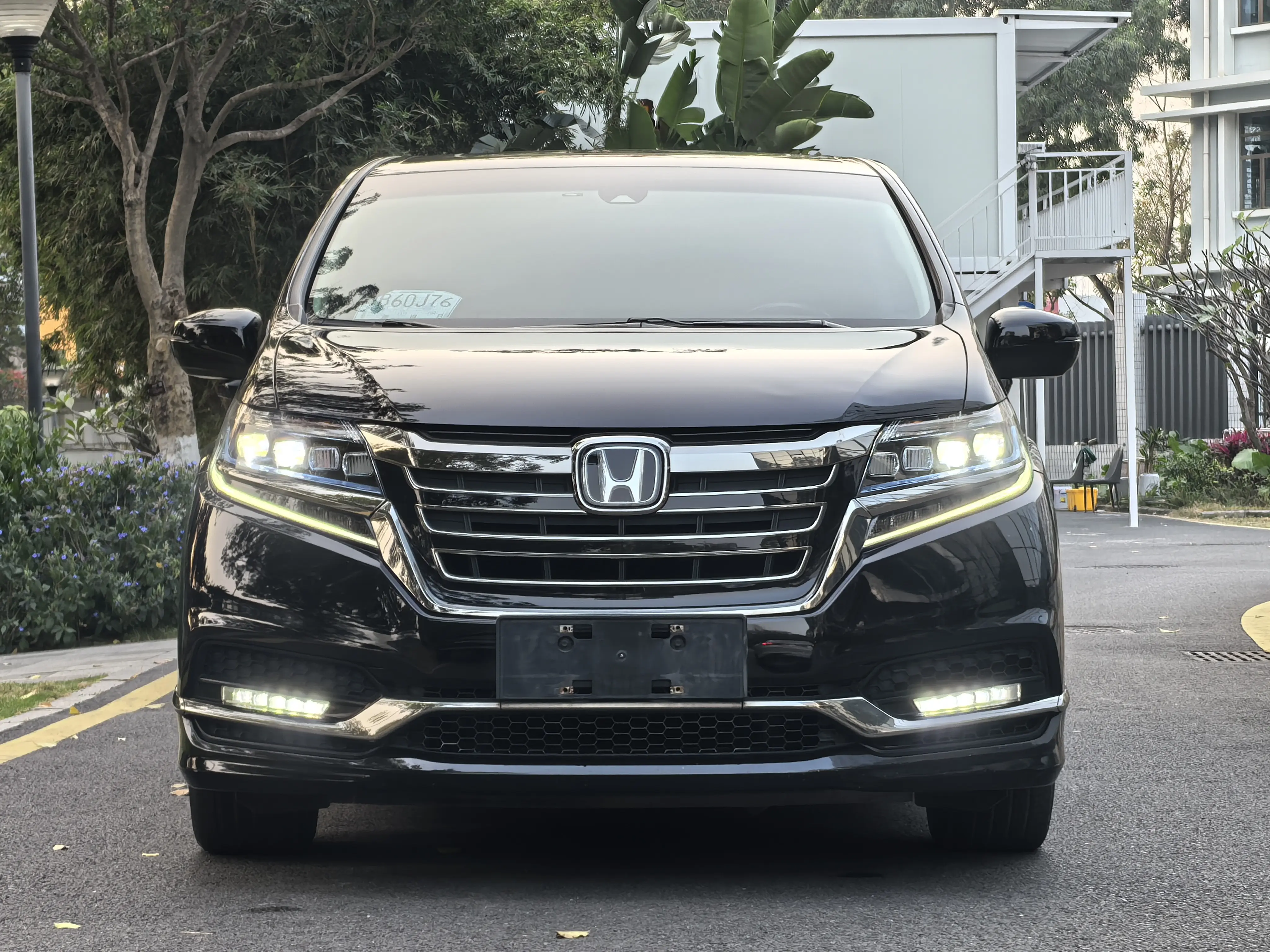 Honda Elysion (Alison)  из Китая