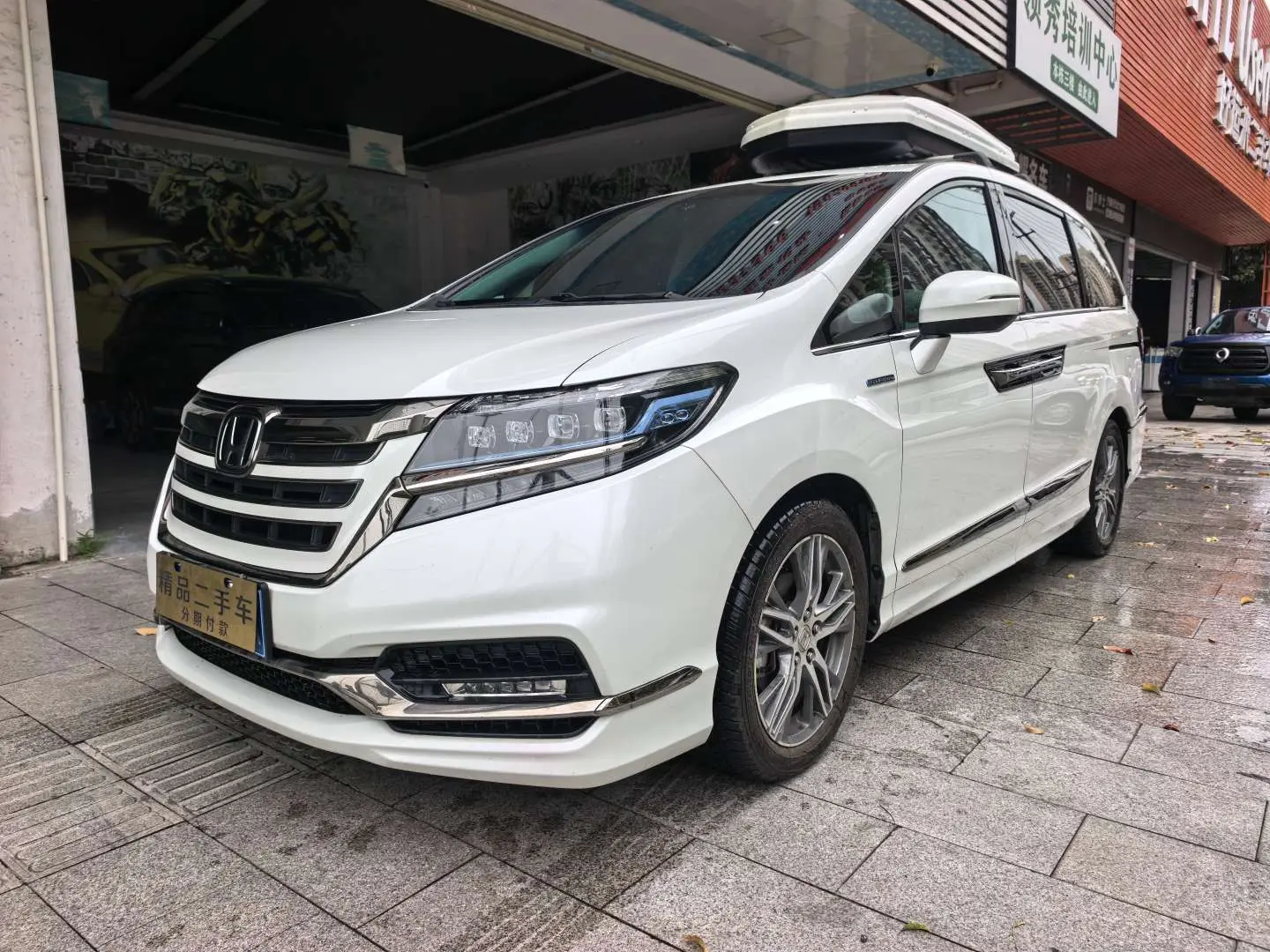 Honda Elysion (Alison)  из Китая