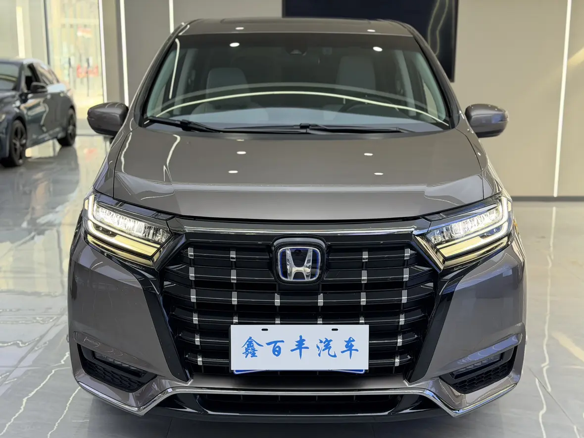 Honda Elysion (Alison)  из Китая