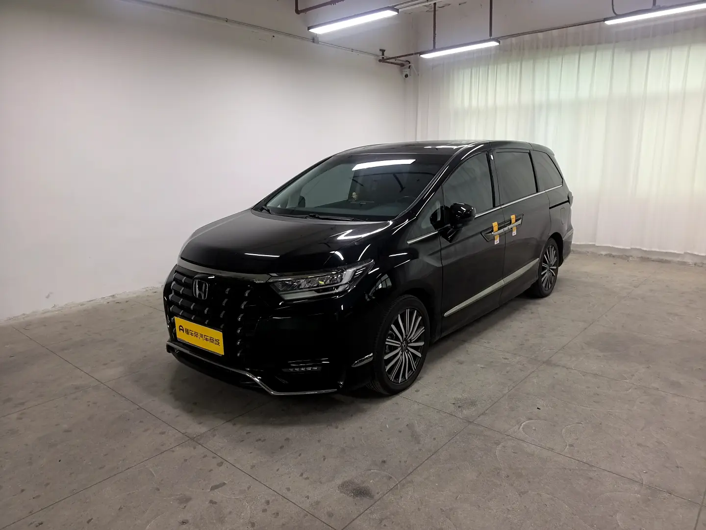 Honda Elysion (Alison)  из Китая