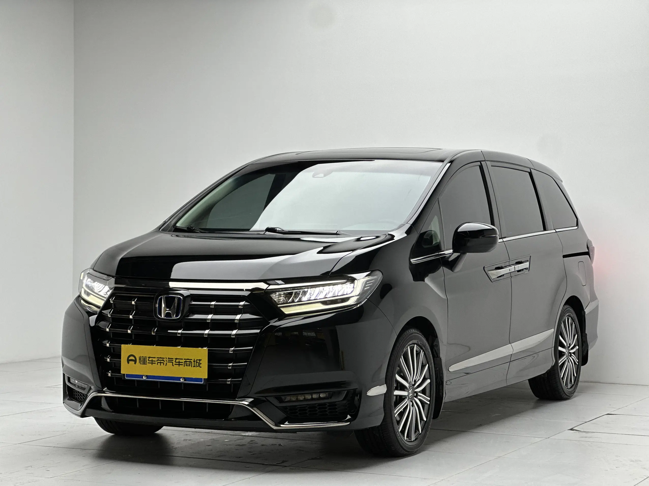 Honda Elysion (Alison)  из Китая