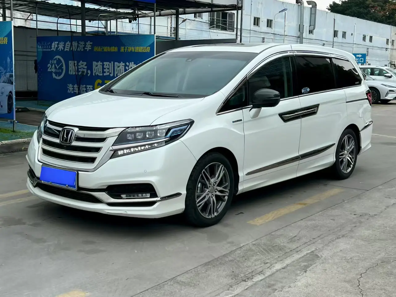 Honda Elysion (Alison)  из Китая