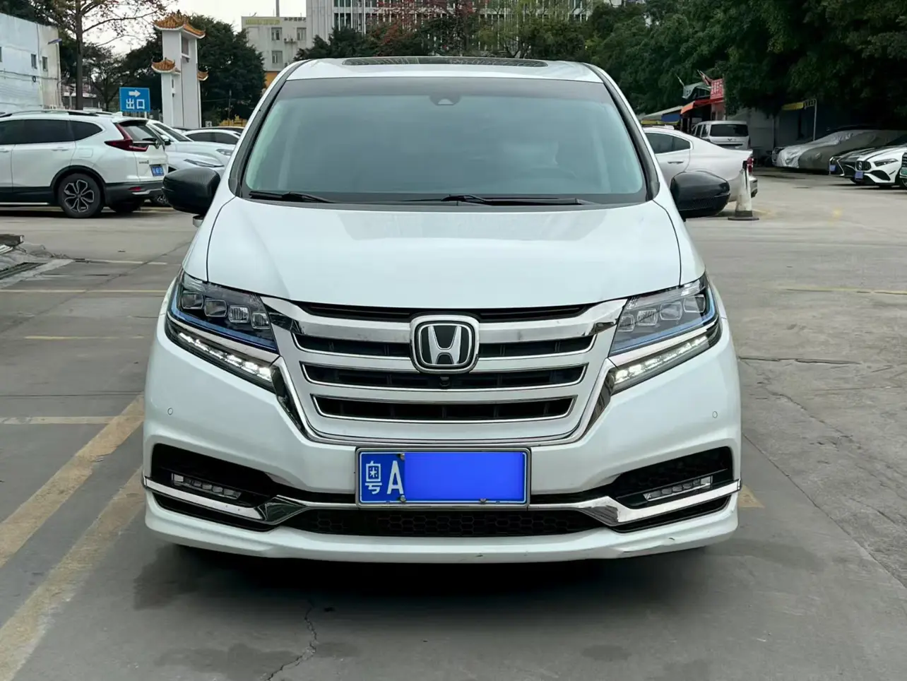 Honda Elysion (Alison)  из Китая