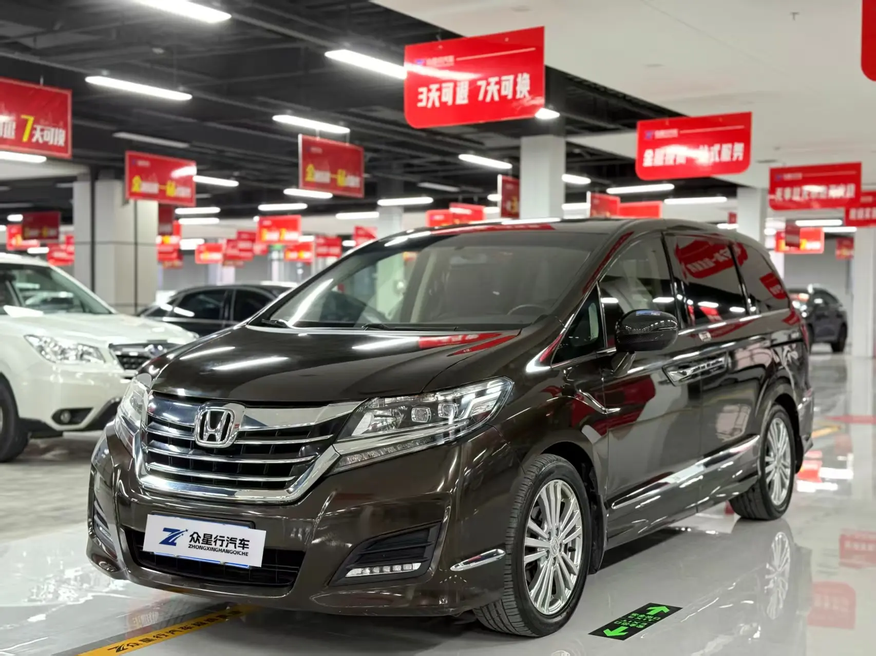 Honda Elysion (Alison)  из Китая