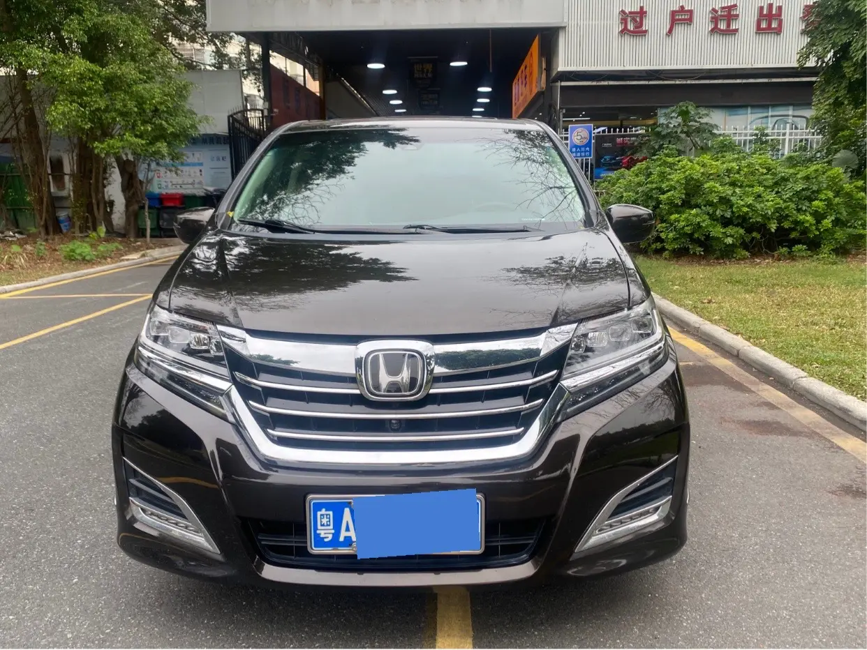 Honda Elysion (Alison)  из Китая