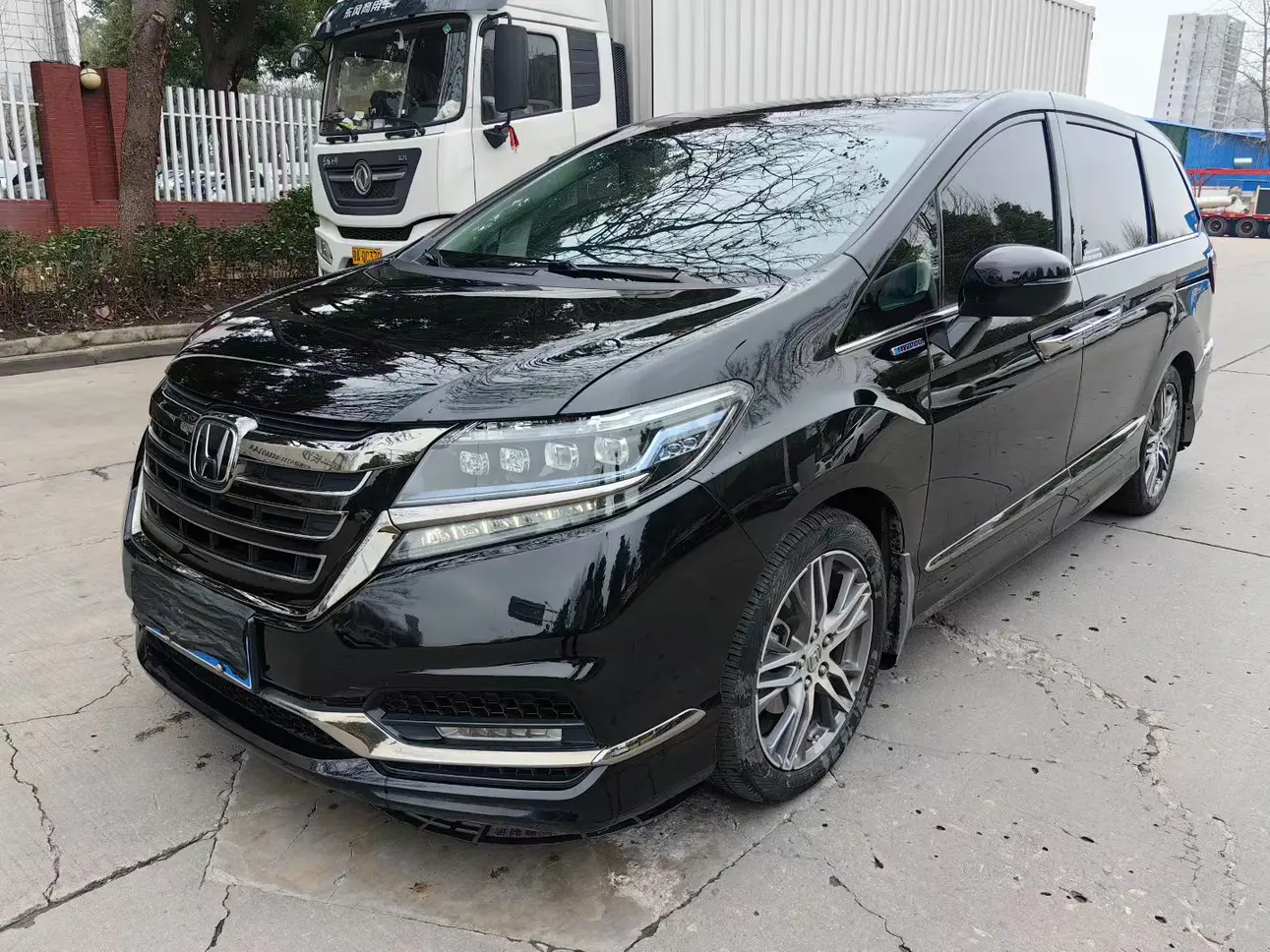 Honda Elysion (Alison)  из Китая