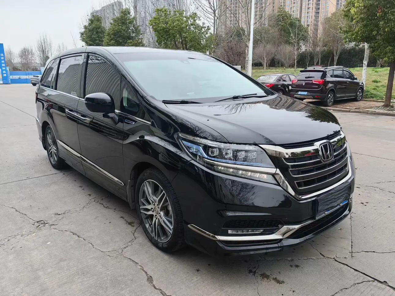 Honda Elysion (Alison)  из Китая