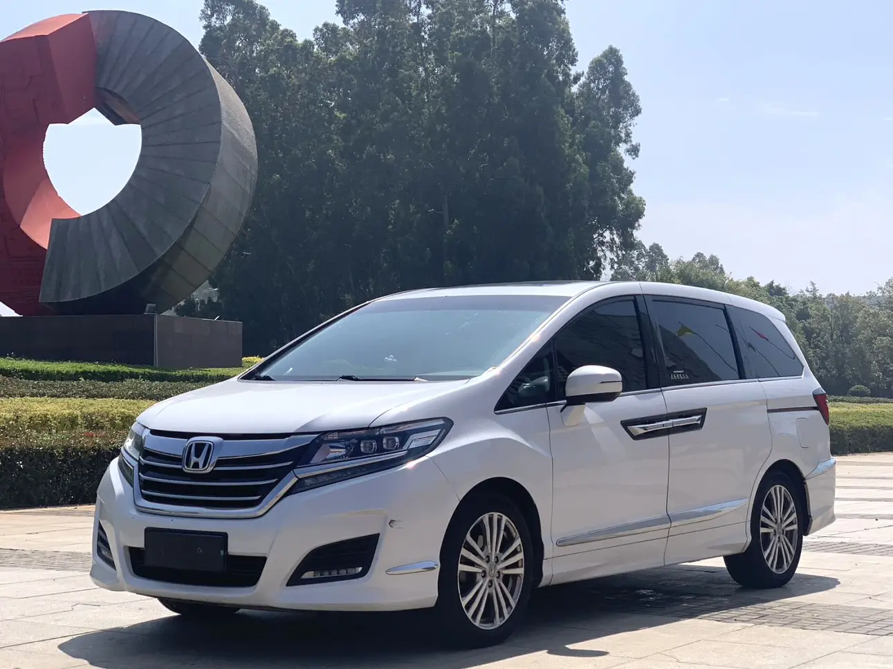 Honda Elysion (Alison)  из Китая