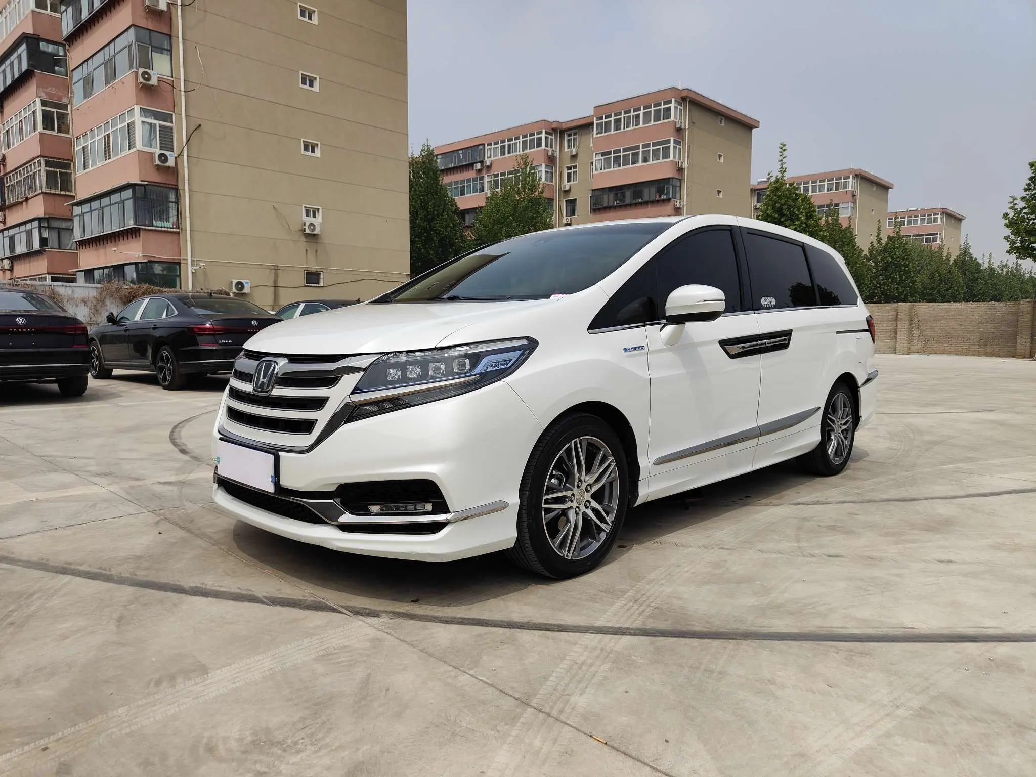 Honda Elysion (Alison)  из Китая
