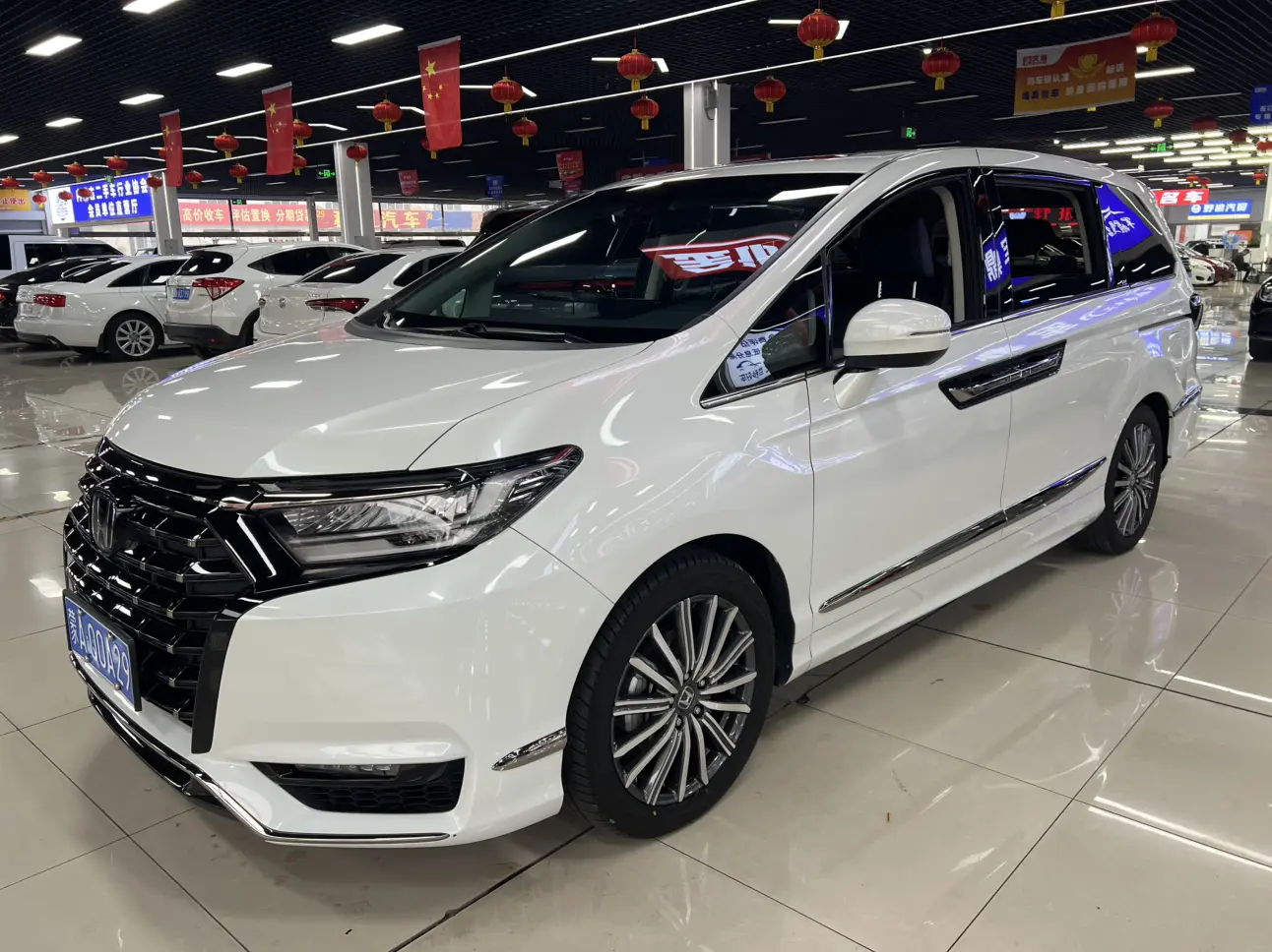 Honda Elysion (Alison)  из Китая