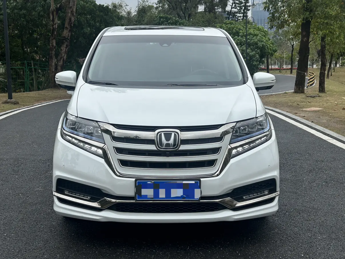 Honda Elysion (Alison)  из Китая